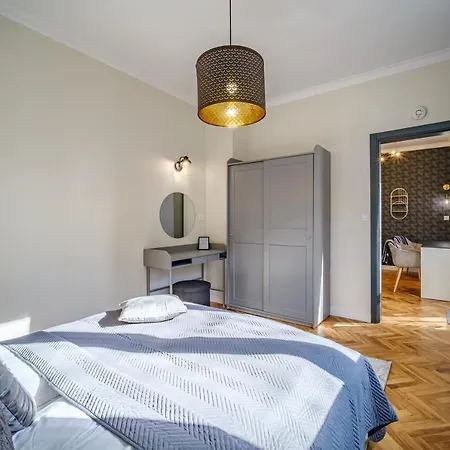 Golden Black Apartmán